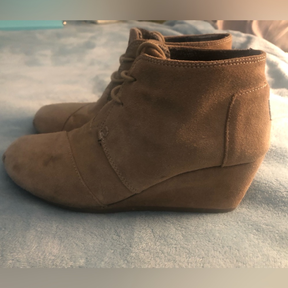 Toms tan suede wedge boots 8.5